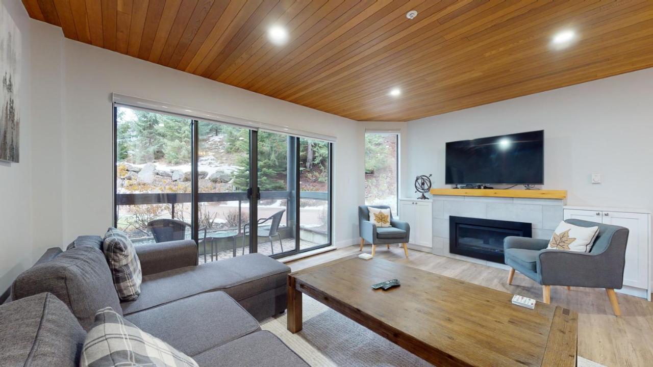 Ironwoods On Blueberry Hill By Whistler Blackcomb Vacation Rentals Ngoại thất bức ảnh